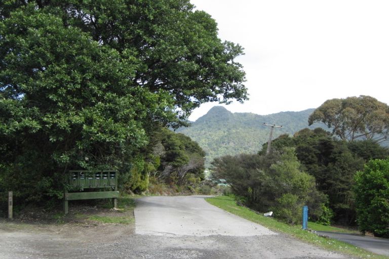 Photo of property in 1073b Huia Road, Huia, Auckland, 0604