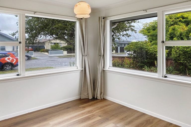 Photo of property in 5 Clarevale Street, Burwood, Christchurch, 8083