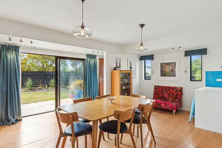 Photo of property in 9 Nuhaka Place, Paraparaumu Beach, Paraparaumu, 5032