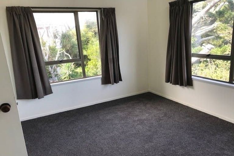 Photo of property in 38 Tree View Avenue, Glenfield, Auckland, 0629