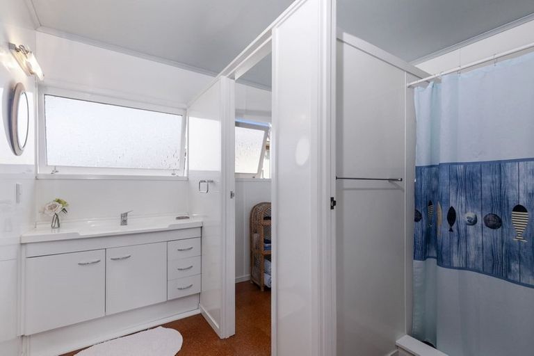 Photo of property in 8 Cashmere Place, Glenfield, Auckland, 0629