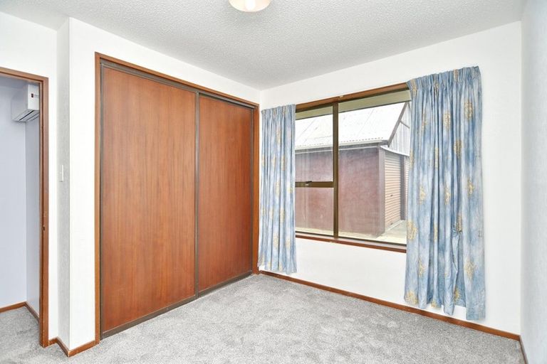Photo of property in 2 Kinross Street, Hei Hei, Christchurch, 8042