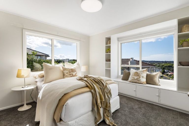 Photo of property in 14 Mcfetridge Place, Hillcrest, Auckland, 0627