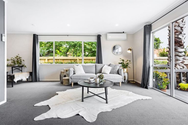 Photo of property in 2/60 Taikata Road, Te Atatu Peninsula, Auckland, 0610