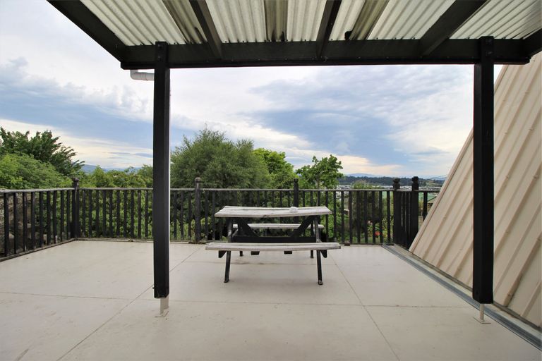 Photo of property in 4 View Road, Bridge Hill, Alexandra, 9320