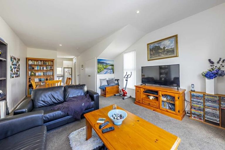 Photo of property in 11 Walsh Road, Papakura, 2110