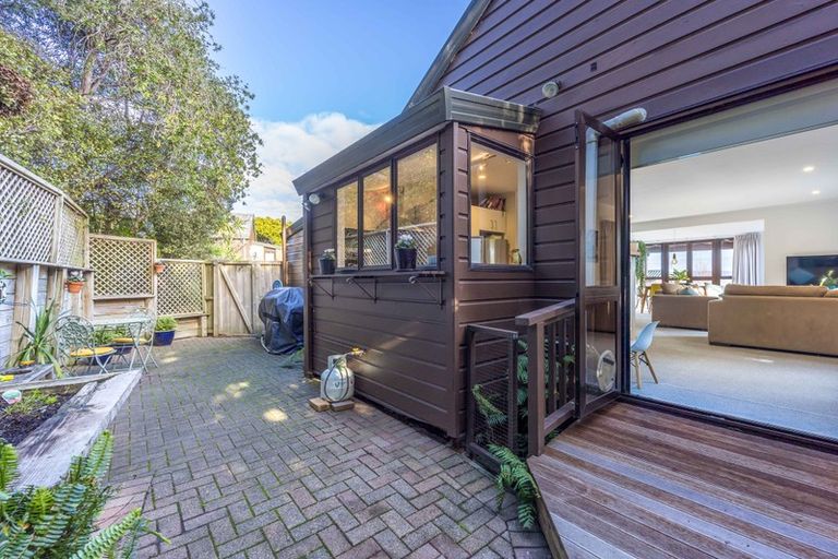 Photo of property in 2/33-35 Teal Crescent, Beach Haven, Auckland, 0626