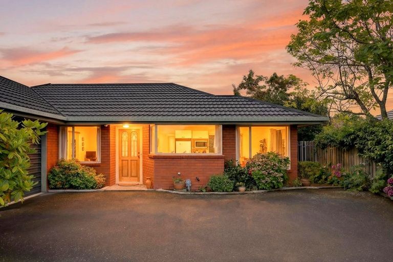 Photo of property in 1/193 Wairakei Road, Bryndwr, Christchurch, 8053
