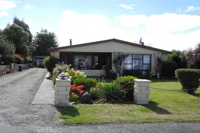 Photo of property in 14 Grace Street, Waimate, 7924