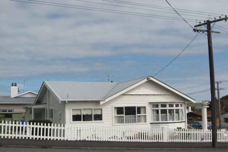 Photo of property in 84 Gover Street, New Plymouth, 4310