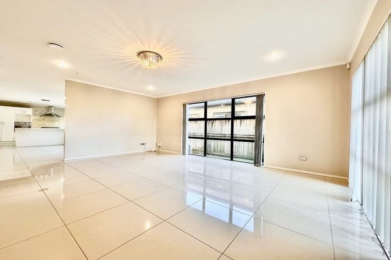 Photo of property in 248c Porchester Road, Takanini, 2112