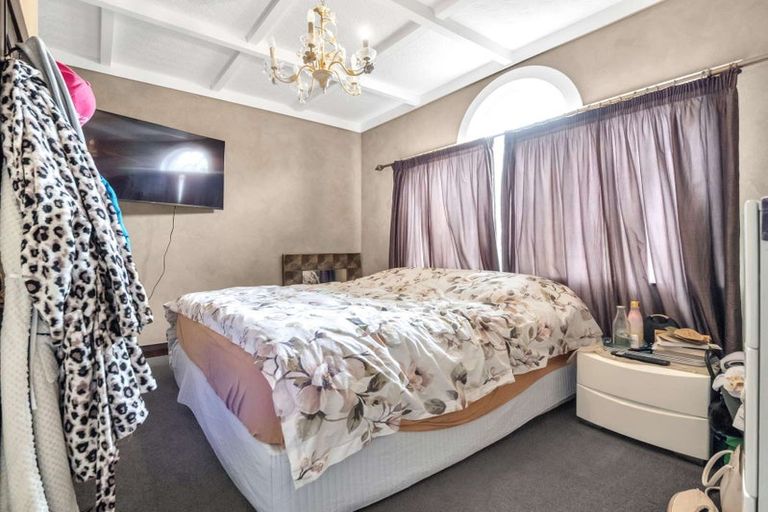 Photo of property in 190 Great South Road, Huntly, 3700