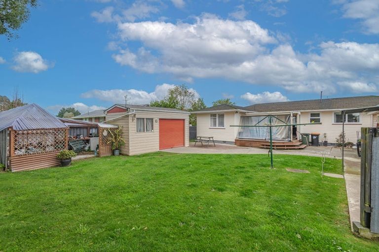 Photo of property in 19 Egmont Place, Westbrook, Palmerston North, 4412