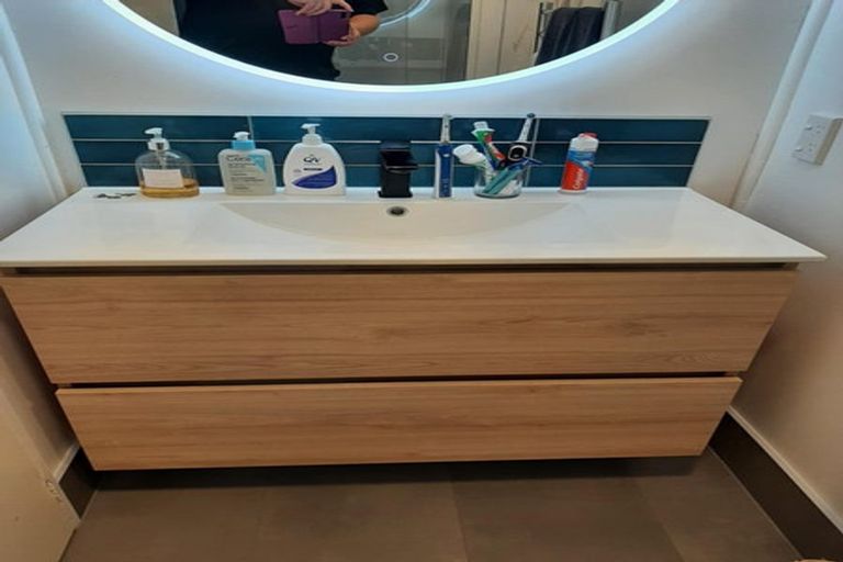 Photo of property in 5 Agnew Street, North Dunedin, Dunedin, 9016