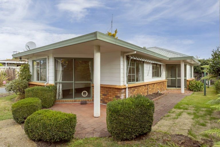 Photo of property in 1/8 Kathleen Place, Rainbow Point, Taupo, 3330