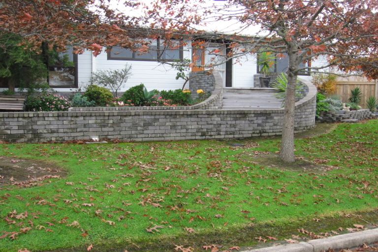 Photo of property in 2 Windfall Grove, Greenhithe, Auckland, 0632