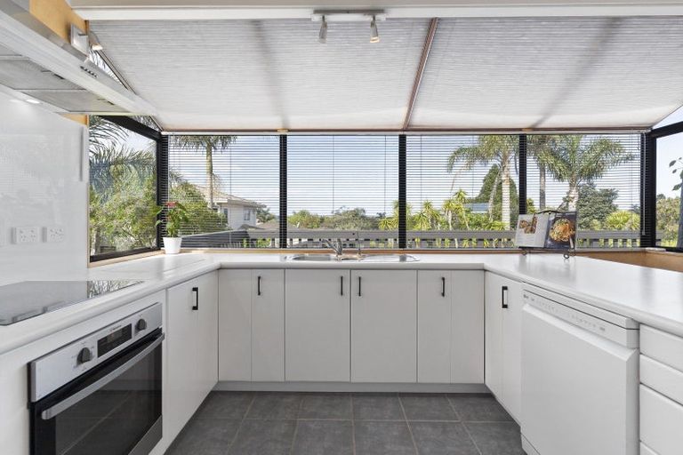 Photo of property in 54 Marina View Drive, West Harbour, Auckland, 0618