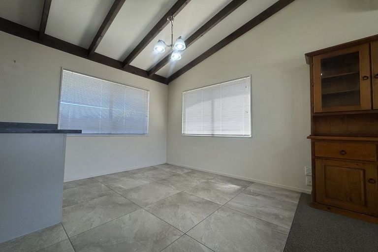 Photo of property in 2/177 Main Rd Clive, Clive, 4102