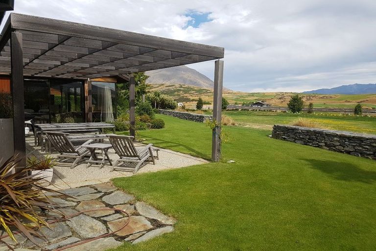 Photo of property in 26 Rannoch Drive, Jacks Point, Queenstown, 9371