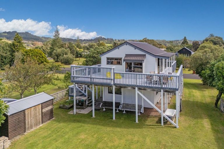 Photo of property in 85 Oyster Drive, Cooks Beach, Whitianga, 3591