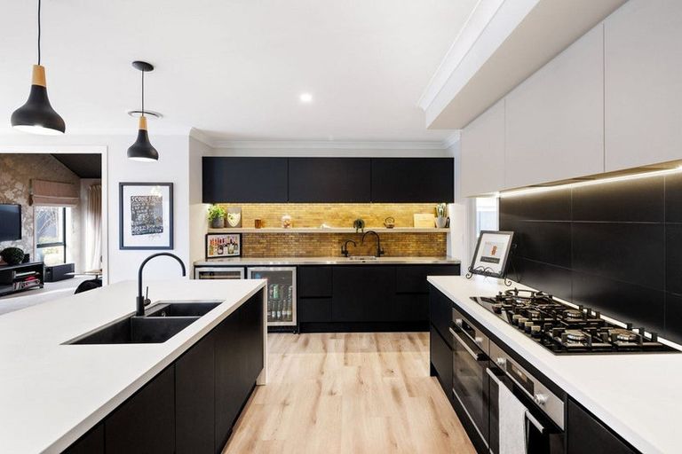 Photo of property in 14 Ruge Court, Cambridge, 3434