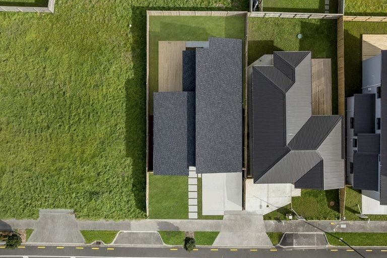 Photo of property in 35 Kaitiaki Drive, Clarks Beach, 2122