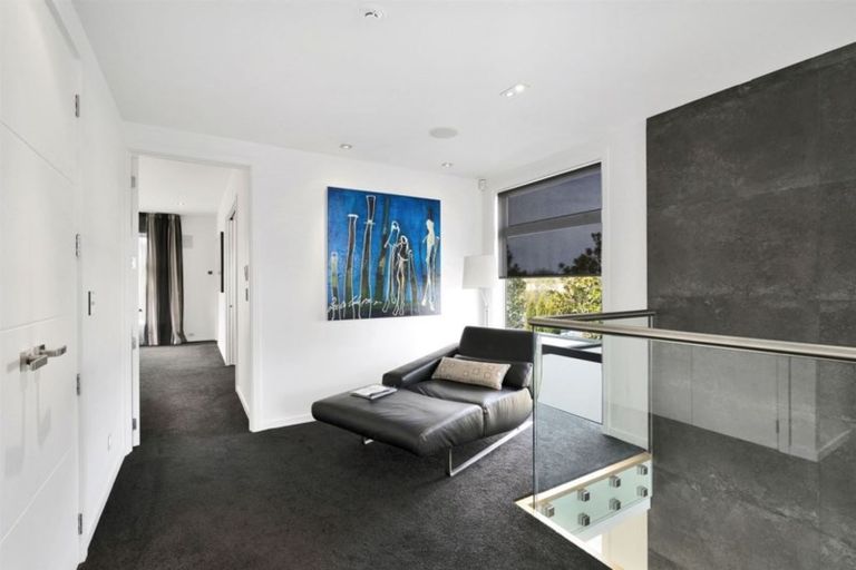 Photo of property in 31 Chateau Drive, Burnside, Christchurch, 8053