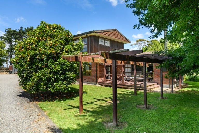 Photo of property in 83 Oroua Road, Kairanga, Palmerston North, 4475