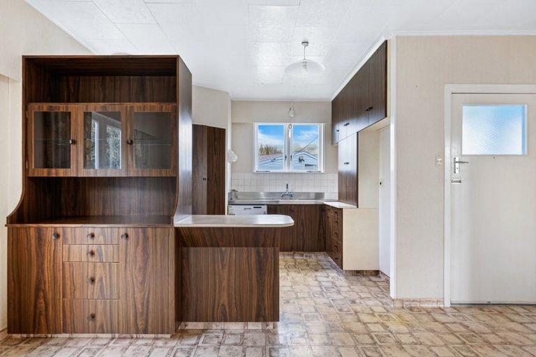 Photo of property in 4 Milton Street, Stokes Valley, Lower Hutt, 5019