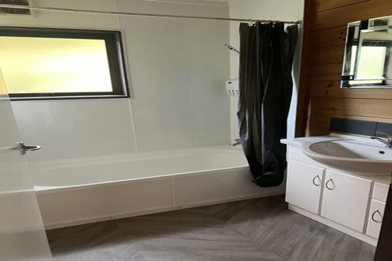 Photo of property in 68 Omapere Street, Whitby, Porirua, 5024