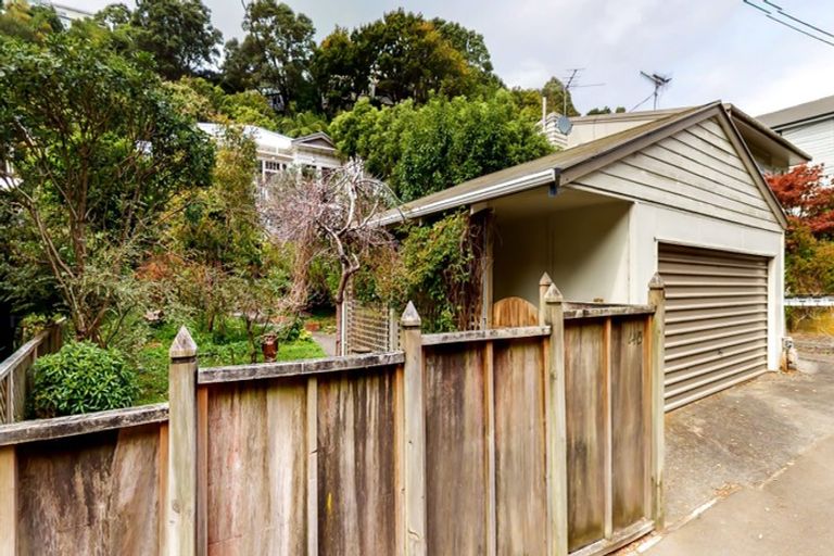 Photo of property in 145 Glenmore Street, Kelburn, Wellington, 6012