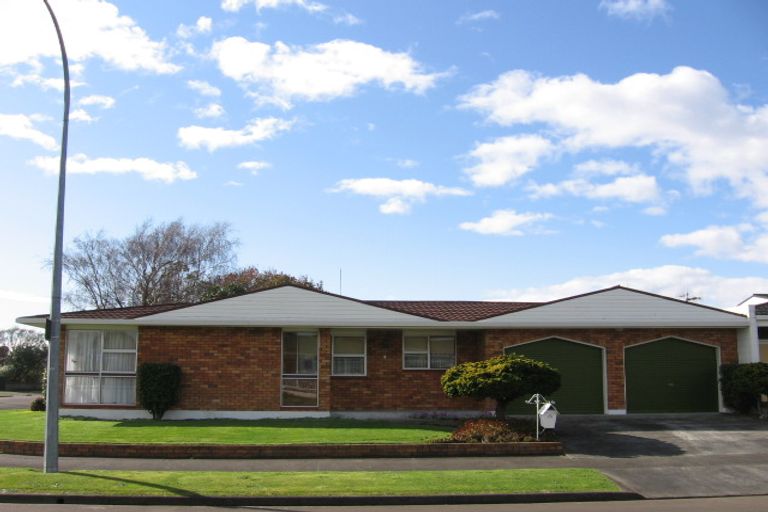Photo of property in 1 Mudgway Place, Awapuni, Palmerston North, 4412