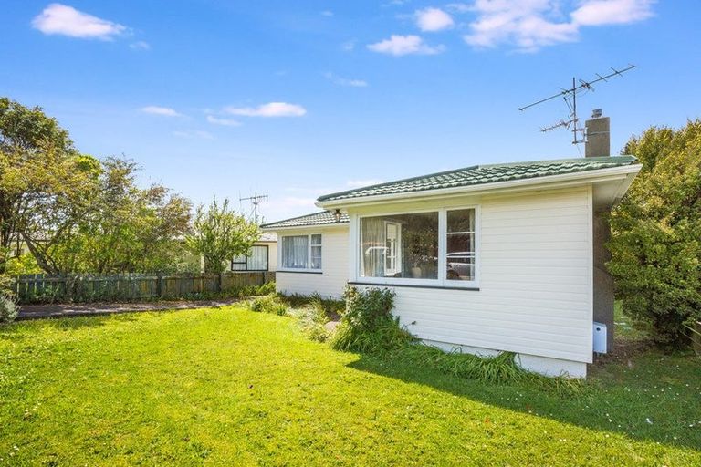Photo of property in 148 Main Road, Tawa, Wellington, 5028