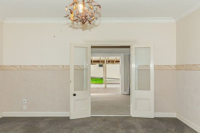 Photo of property in 32 Peel Street, Westport, 7825