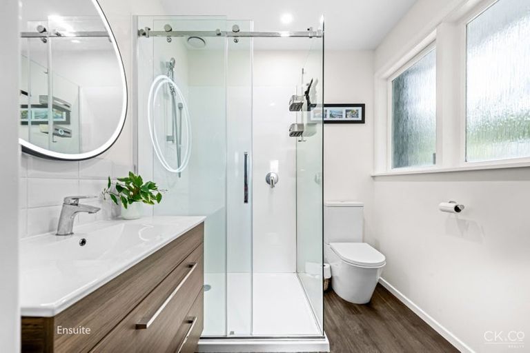 Photo of property in 3 Ashdown Way, Silverstream, Upper Hutt, 5019