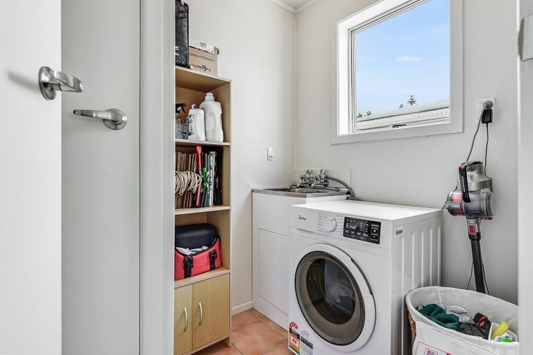 Photo of property in 6 Kohekohe Place, Pukete, Hamilton, 3200