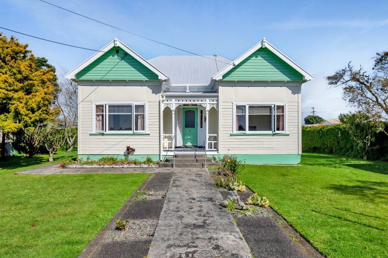 Photo of property in 35 Cracroft Street, Waitara, 4320