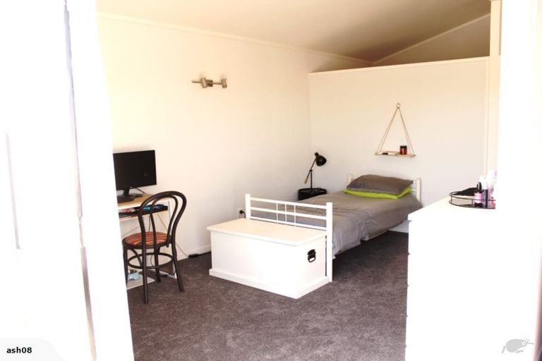 Photo of property in 4/8 Wood Street, Papakura, 2110