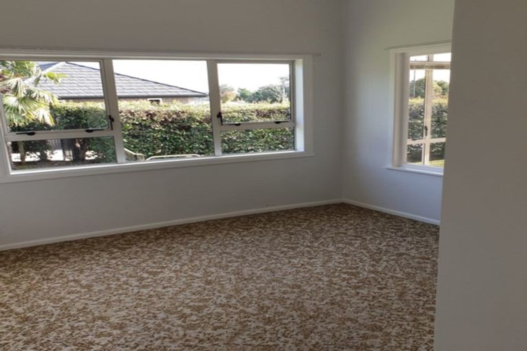 Photo of property in 4 Kendallvale Drive, Waiuku, 2123