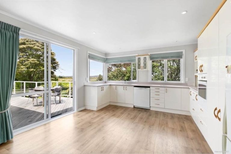 Photo of property in 41b Jaemont Avenue, Te Atatu South, Auckland, 0610