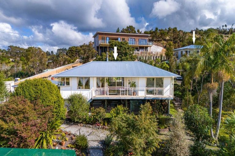 Photo of property in 105 Cable Bay Block Road, Cable Bay, 0420