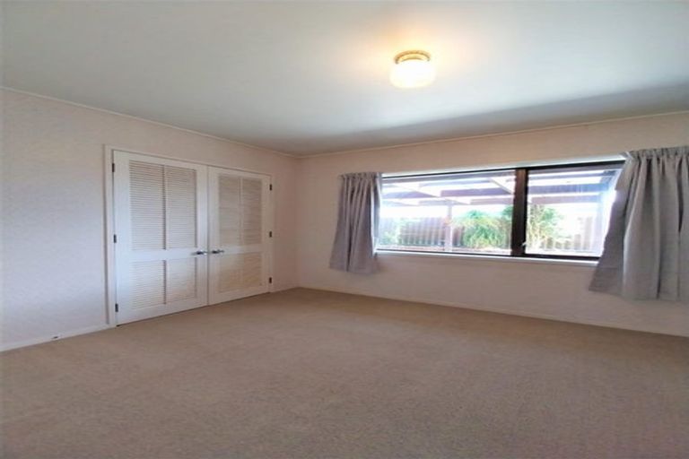 Photo of property in 83 Pakuranga Road, Pakuranga, Auckland, 2010