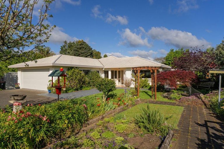 Photo of property in 12 Kenneth Avenue, Whitianga, 3510