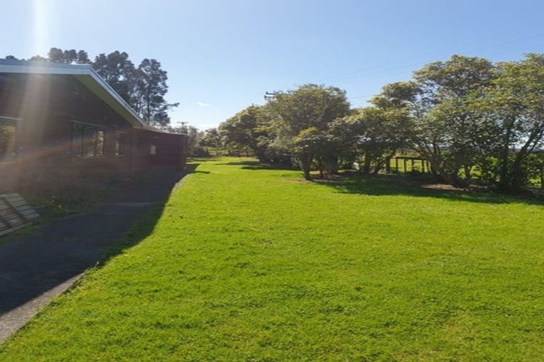 Photo of property in 104 Cemetery Road, Wainui, Silverdale, 0992