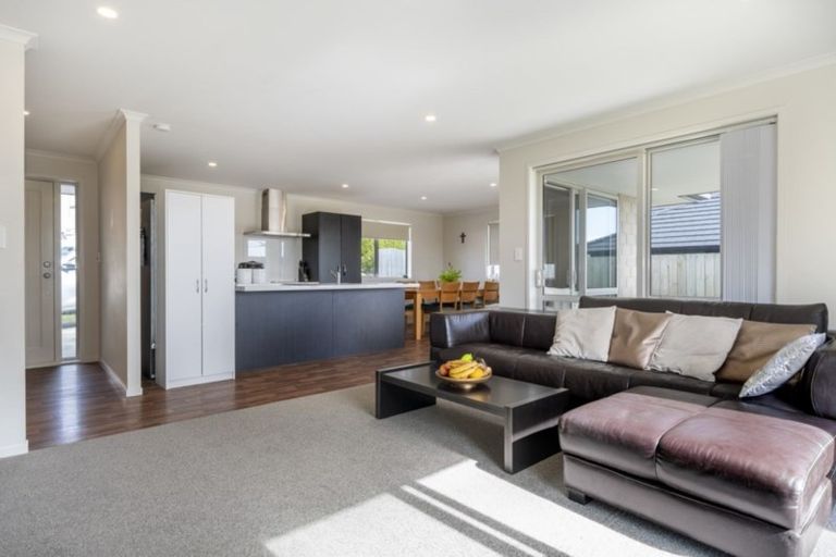 Photo of property in 27 Elena Place, Welcome Bay, Tauranga, 3112