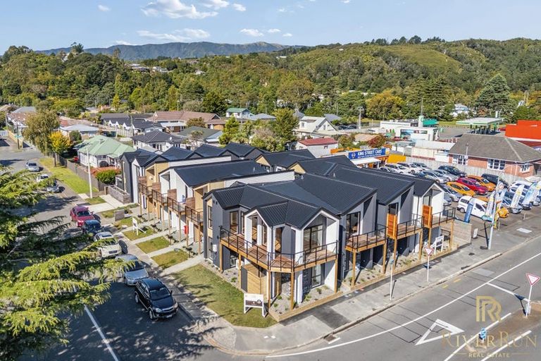 Photo of property in 18c King Street, Upper Hutt Central, Upper Hutt, 5018