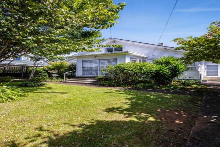 Photo of property in 14 List Street, Welbourn, New Plymouth, 4310