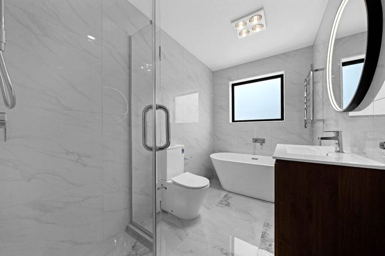 Photo of property in 20a Lendic Avenue, Henderson, Auckland, 0612