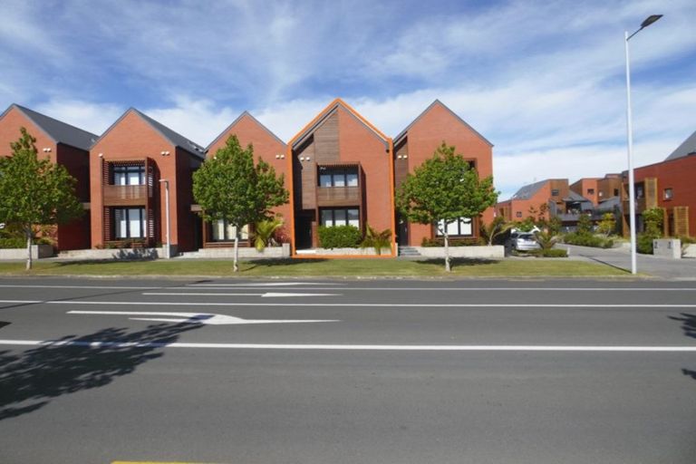 Photo of property in 60 Squadron Drive, Hobsonville, Auckland, 0616
