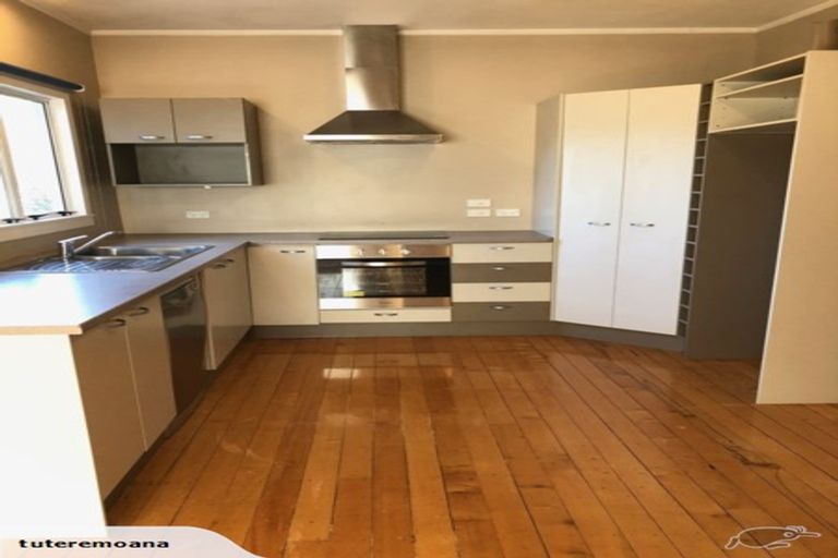 Photo of property in 72 Kent Street, Carterton, 5713